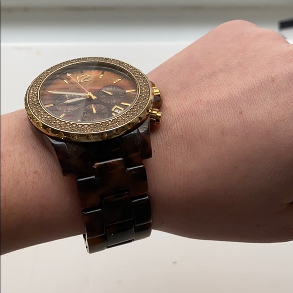 Michael Kors MK 5038 Tortoise Jet Set Women Watch - Picture 5 of 5